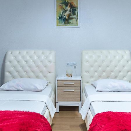 Panorama Family Hotel Telavi Buitenkant foto