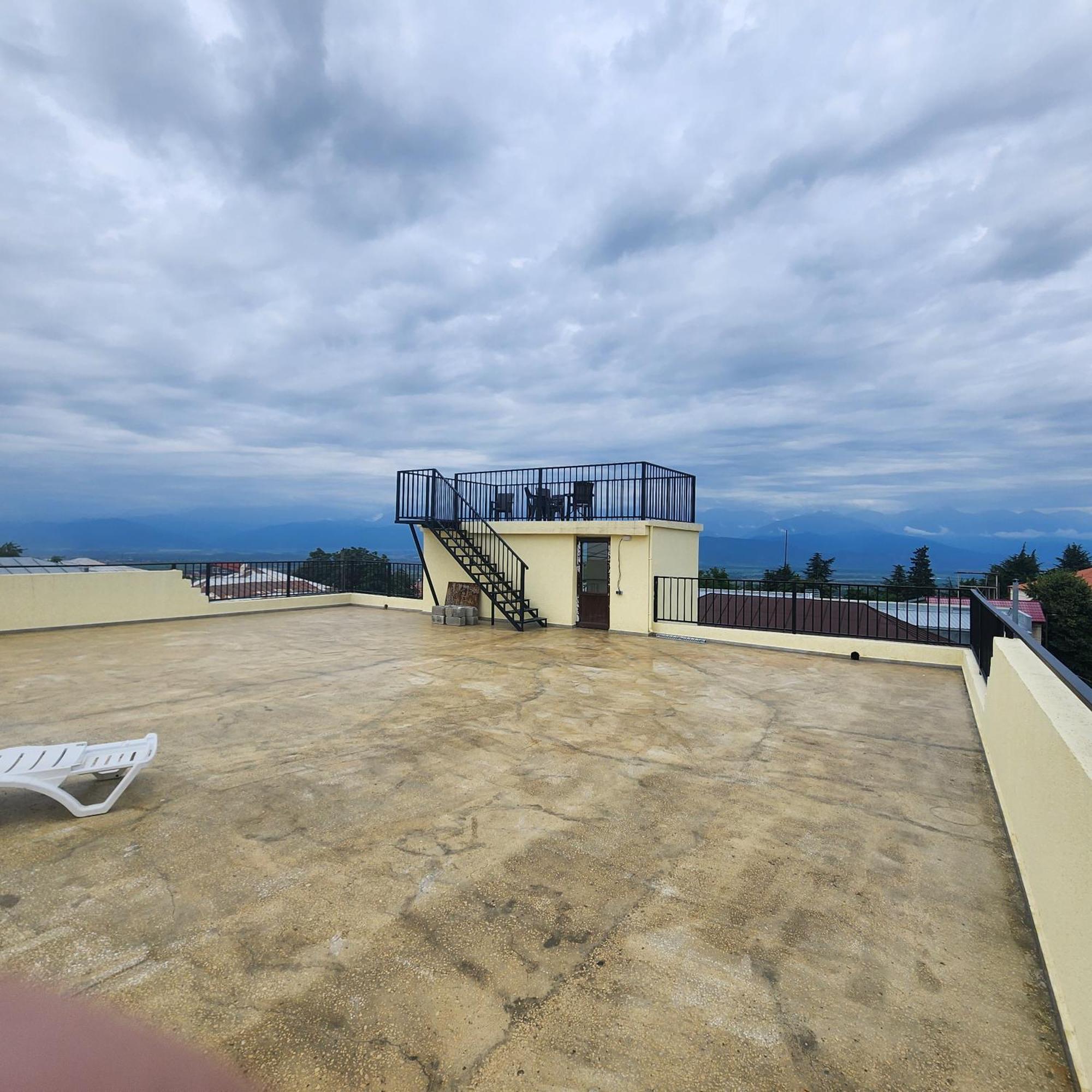 Panorama Family Hotel Telavi Buitenkant foto