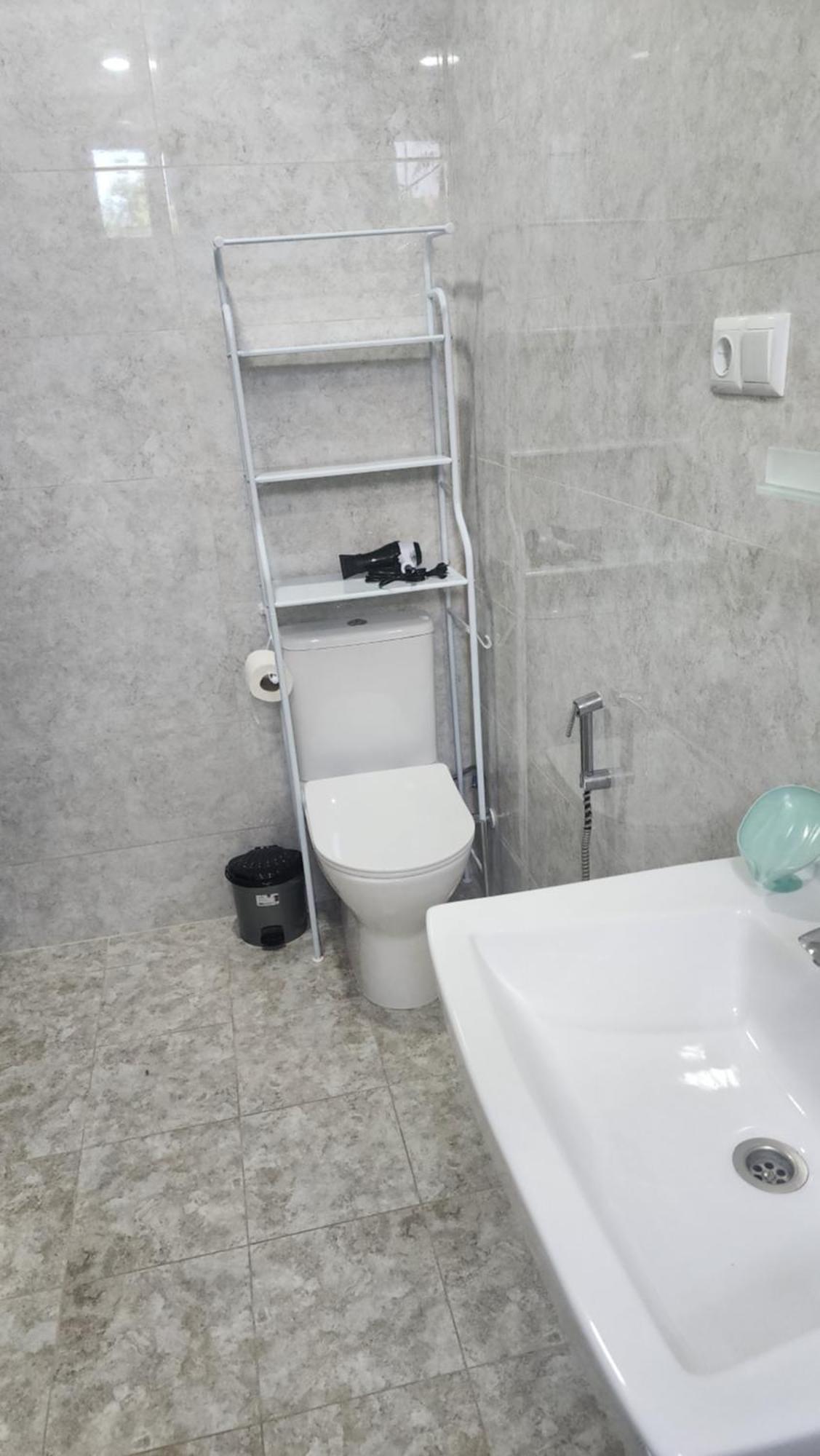 Panorama Family Hotel Telavi Buitenkant foto